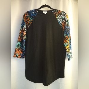 LuLaRoe 3/4 length sleeve shirt. Size M